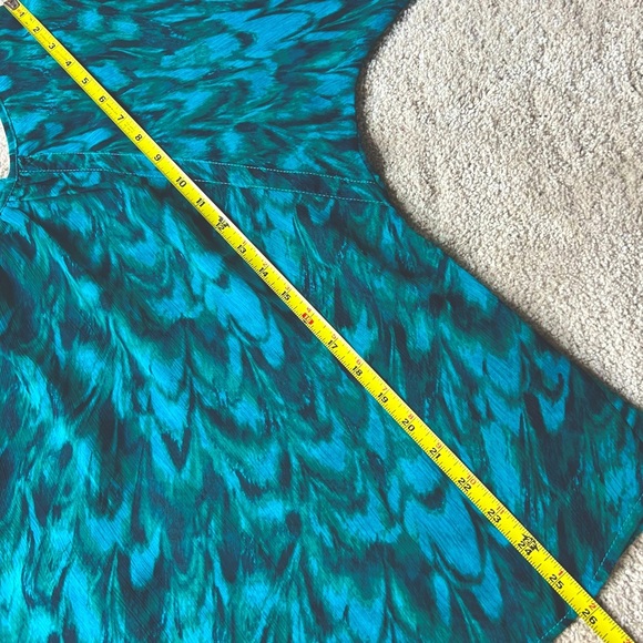 ⭐️BOGO FREE⭐️ EUC EXPRESS Blue Short Sleeve Blouse - Picture 6 of 8